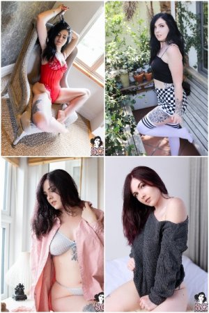 Эротические фото молодых девушек